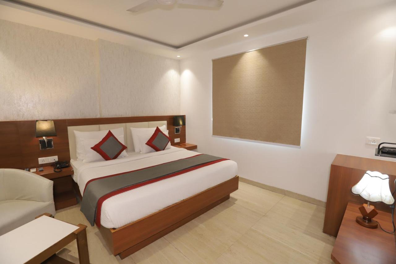 Nh Skye Suites ニューデリー エクステリア 写真