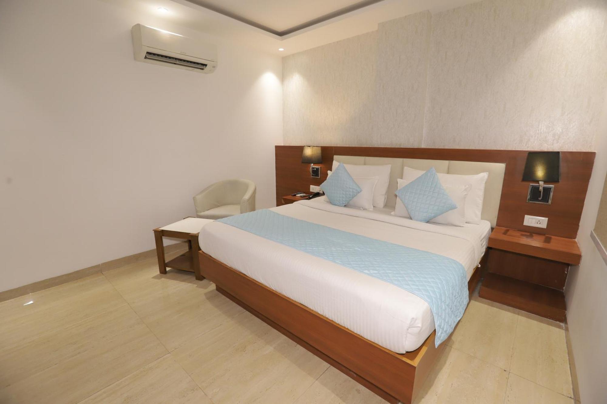 Nh Skye Suites ニューデリー エクステリア 写真